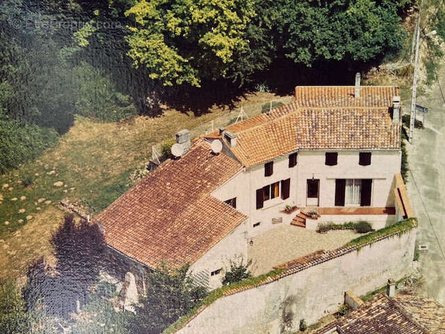 MAISON de caractère en pierre de taille sur 3 000 m2 de terrain avec espace boisé à Saint-Sulpice de Cognac - photo 21