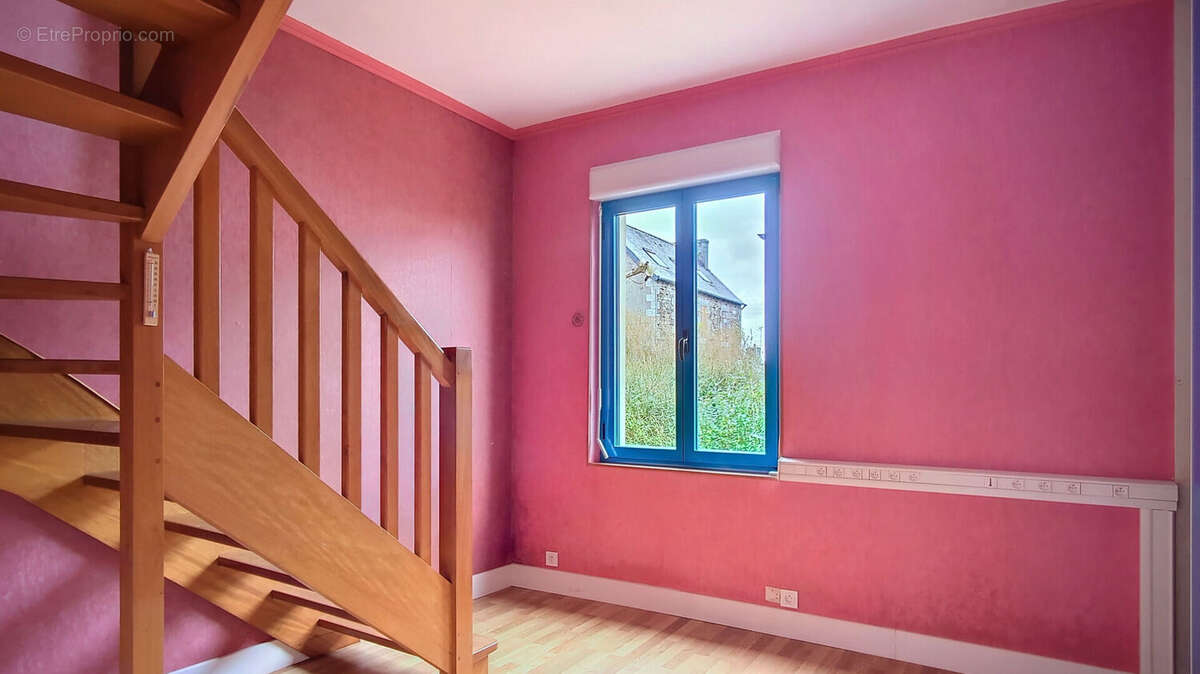 Maison à PLOUGUIEL