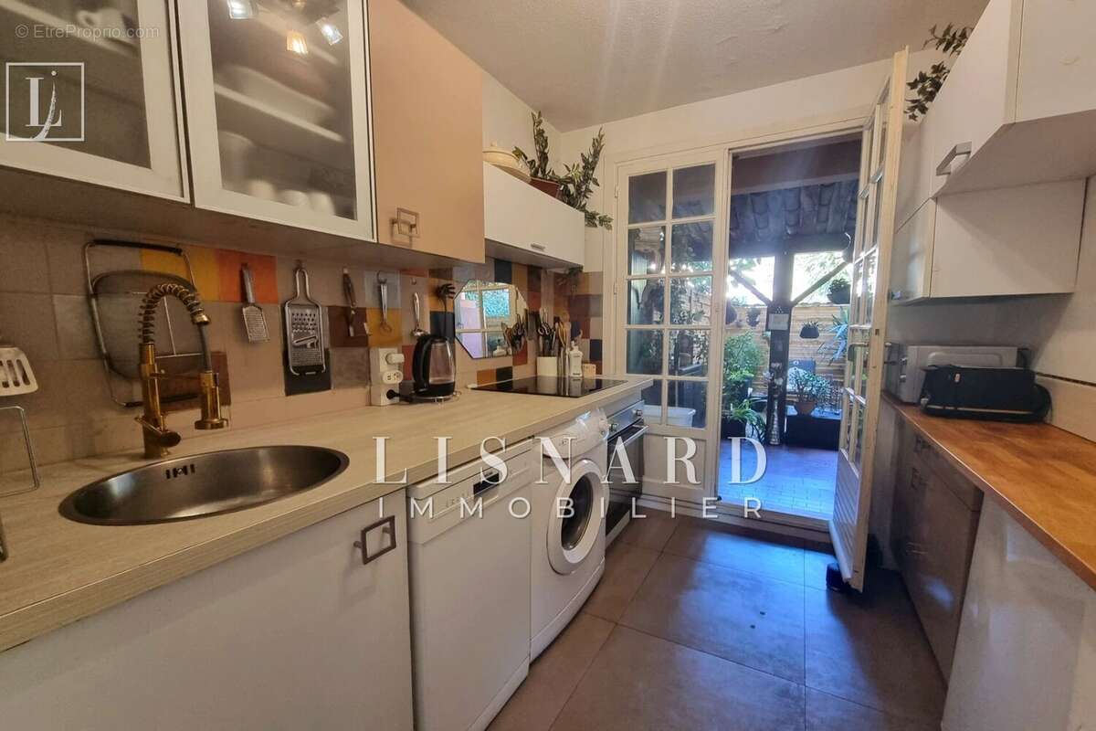 Appartement à VALLAURIS