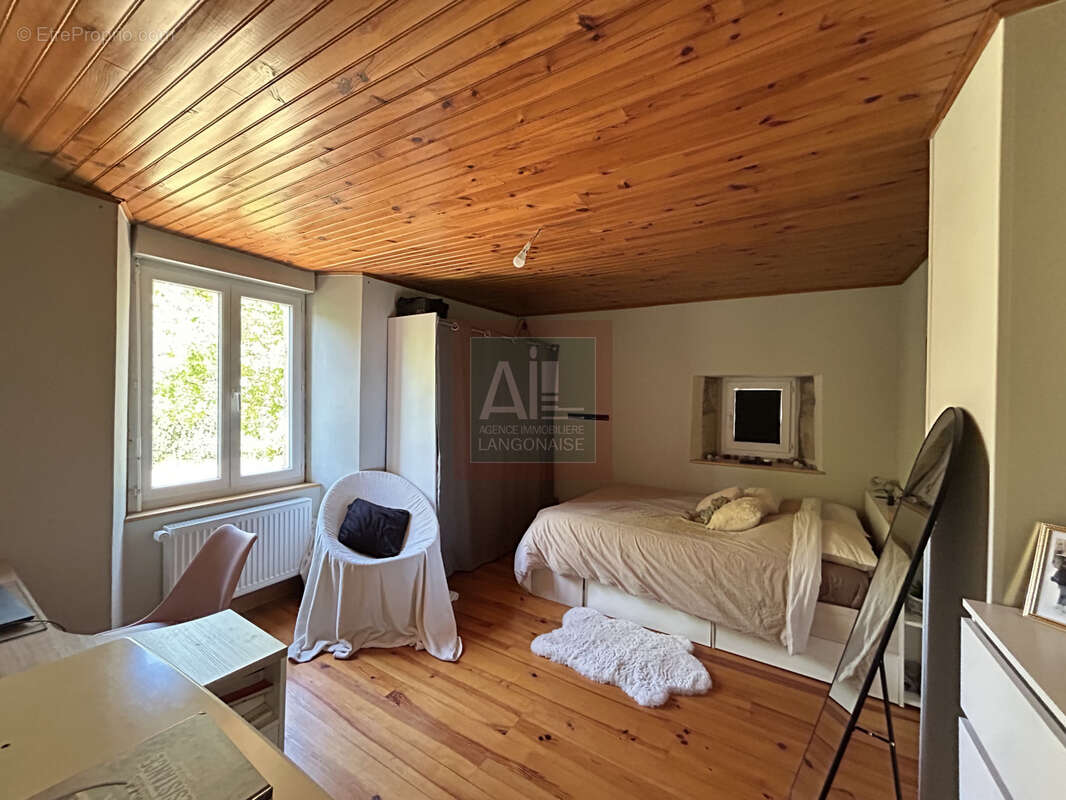 Maison familiale de 130 m2 avec jardin, centre-ville - photo 5