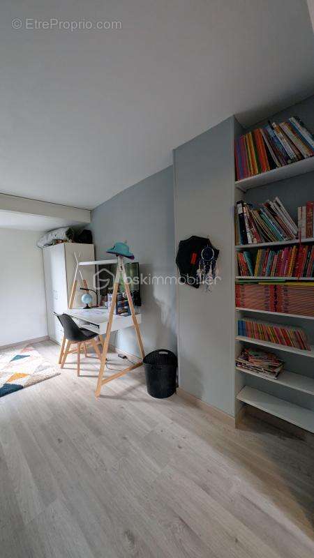 Maison à LA CELLE-SUR-MORIN