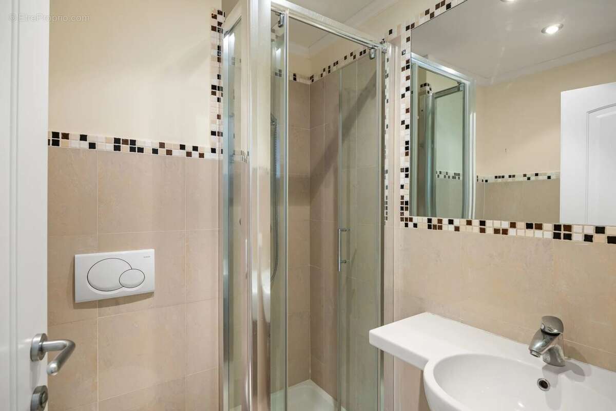 Appartement à ROQUEBRUNE-CAP-MARTIN