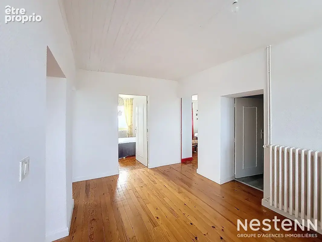 A Vendre Maison de 210 m² avec dépendances, garage et parc arboré de plus de 3700 m² à Gazaupouy - photo 10