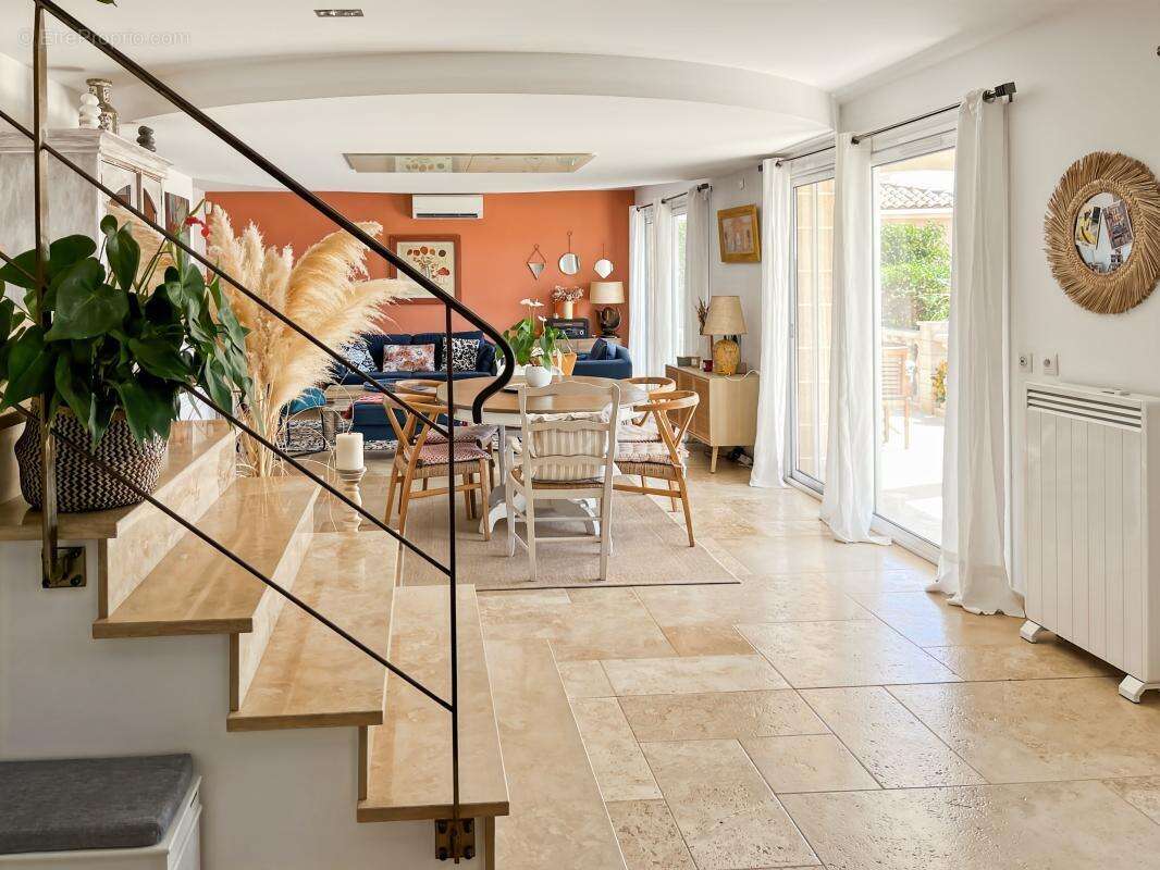 Vente superbe villa de standing à Marseillan à 5 minutes à pied du port - photo 8