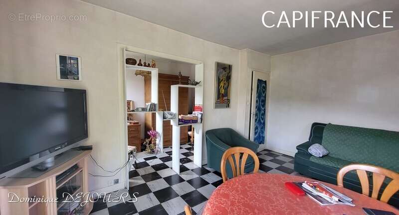 Maison à SAINT-SAUVEUR-DE-MONTAGUT