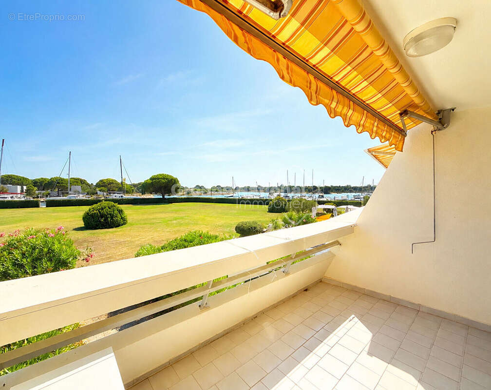 Appartement P2 vue jardins et bateaux + place parking - photo 2
