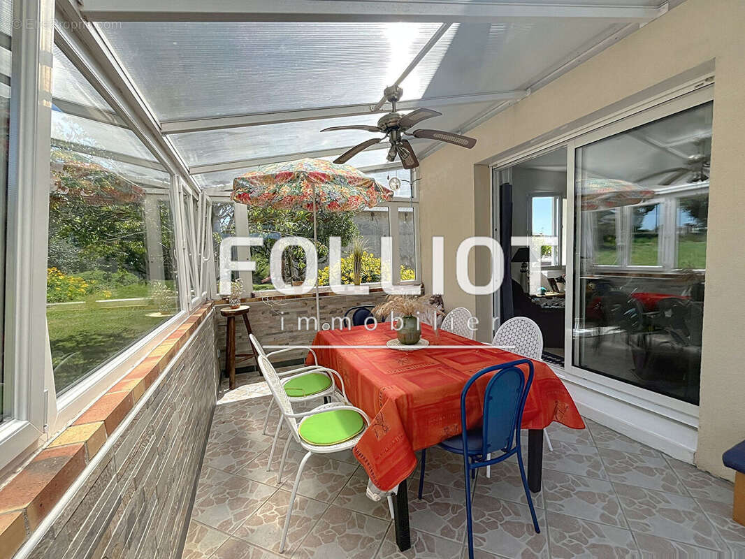 Maison à BRICQUEVILLE-SUR-MER