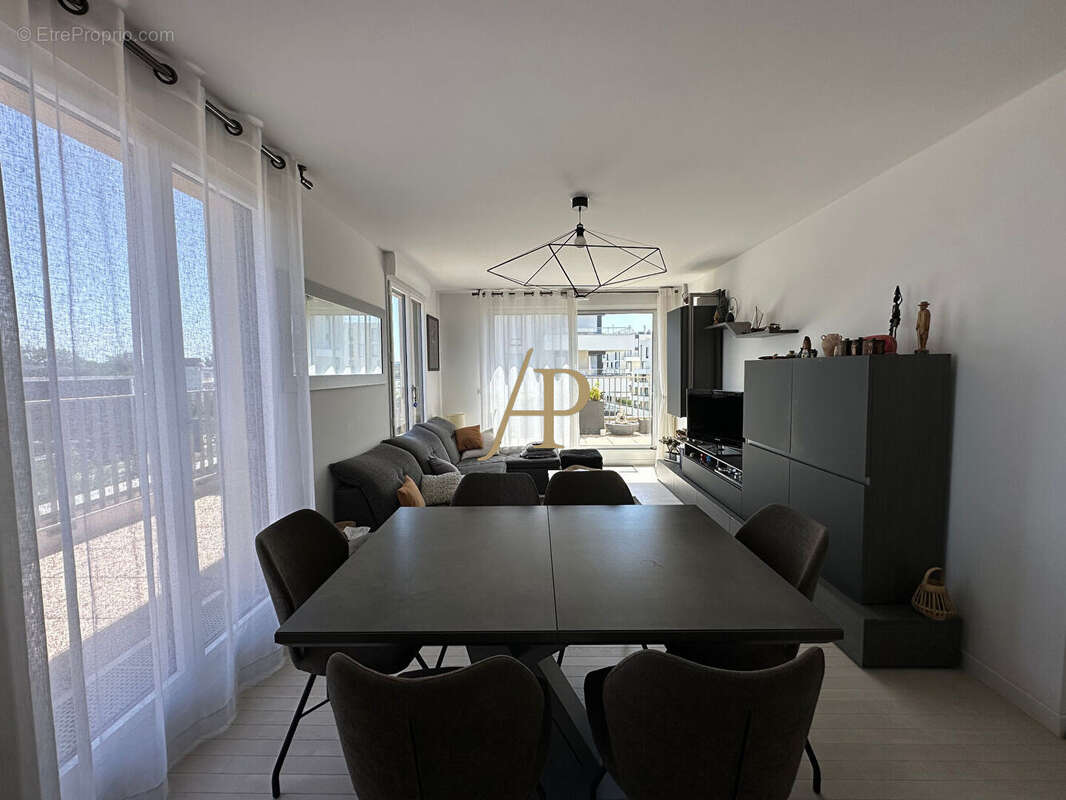 Appartement Saint Germain En Laye 4 pièce(s) 82.11 m2 - photo 2