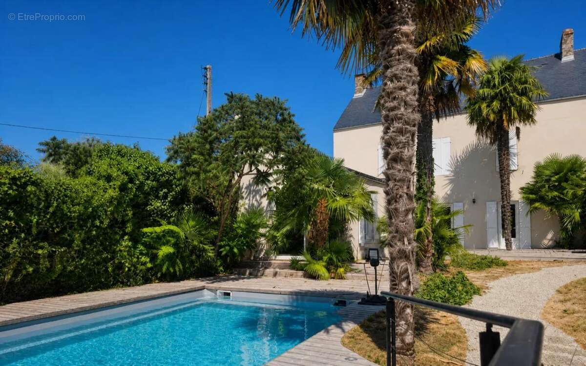 Domaine de réception de charme avec piscine - Parcelle 1 912 m² - photo 12