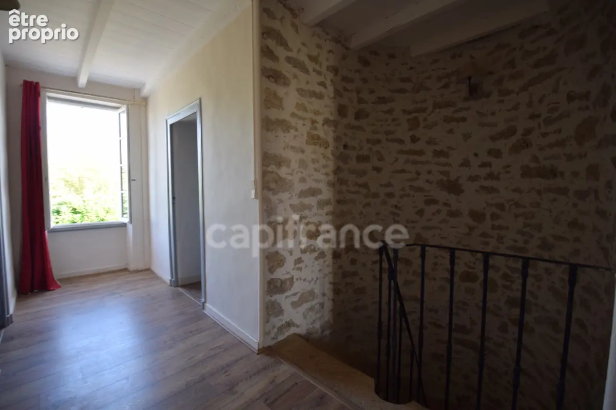 Maison en pierre dans un village de caractère, 4 chambres, garage, dépendances - photo 16