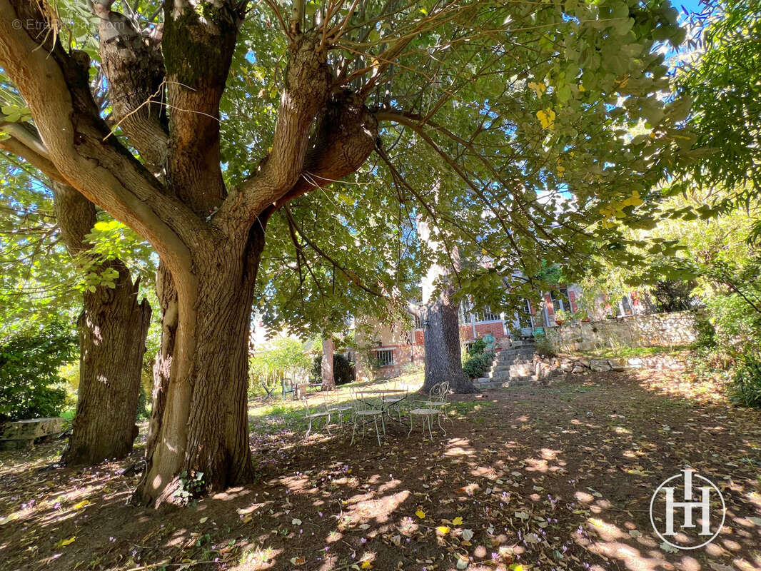 Maison à SAINT-AMAND-MONTROND