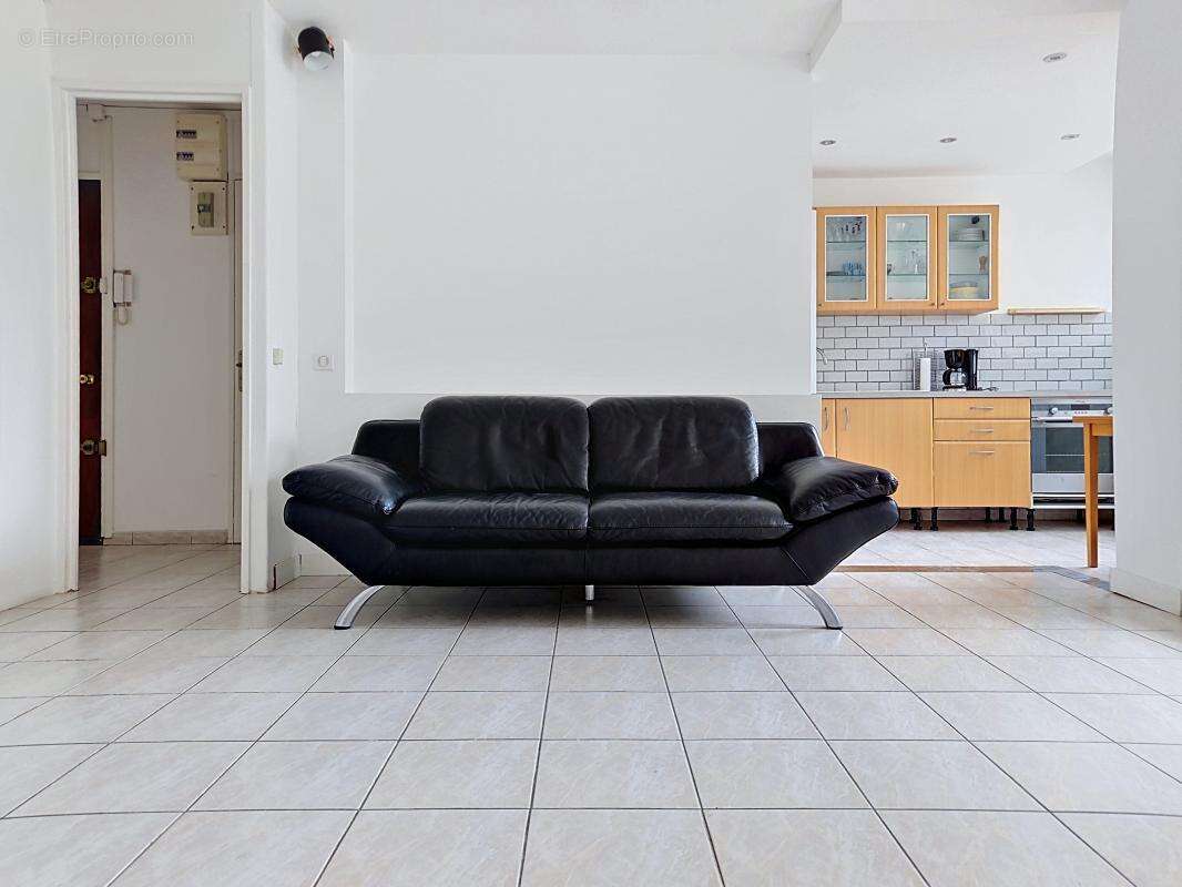 Appartement - 1 Chambre - Balcon - Proche toutes commodités - photo 5