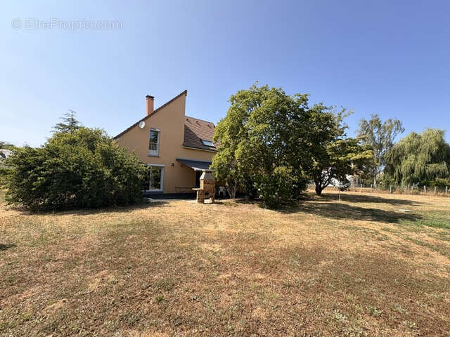 A vendre maison Guécélard - 4 chambres - double garage - belle parcelle - photo 17