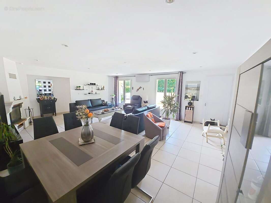 Maison à ONESSE-ET-LAHARIE