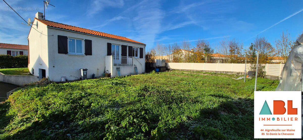 Maison à SAINT-DENIS-LA-CHEVASSE
