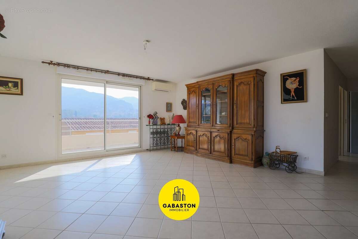 Appartement à MARSEILLE-11E