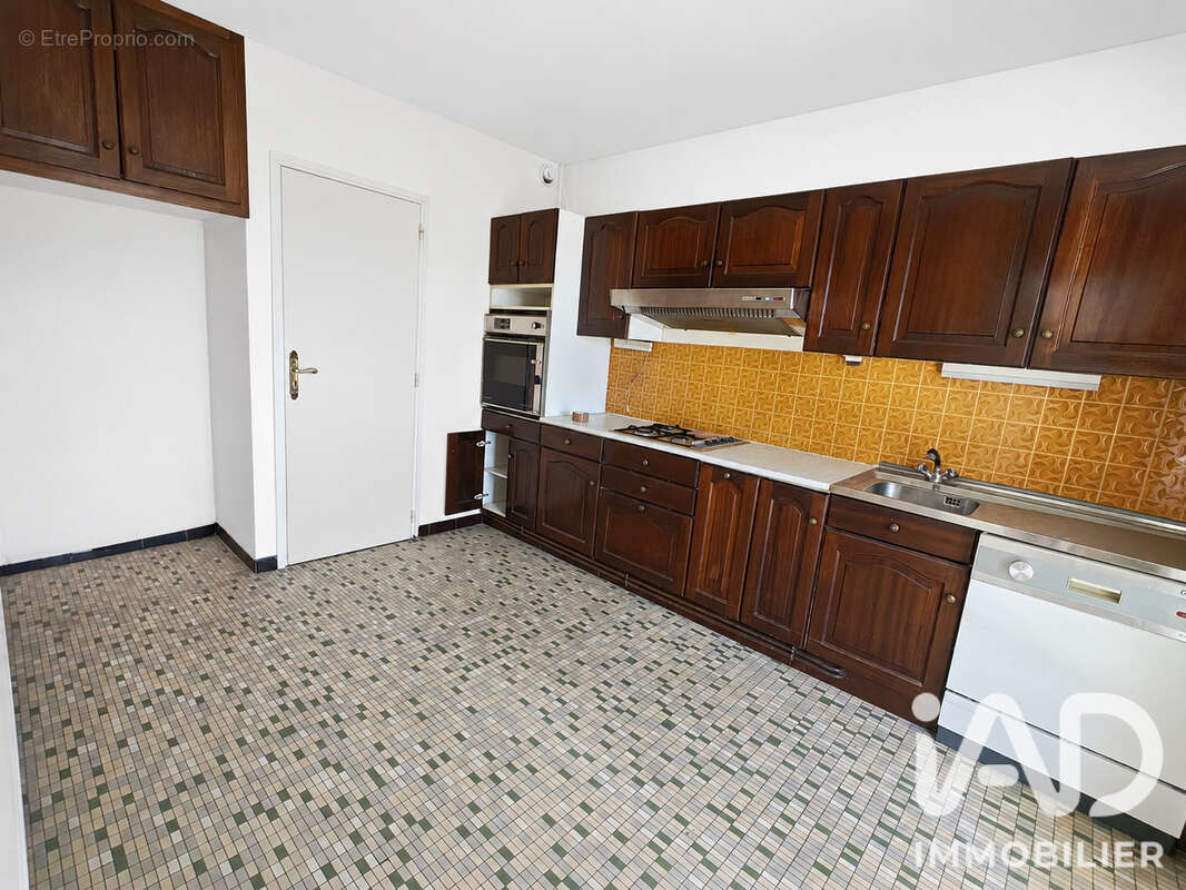 Appartement 107 m² à Marseille-9e  - photo 4