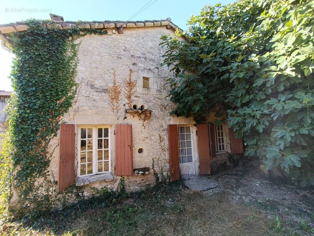 Maison à VILLEFAGNAN