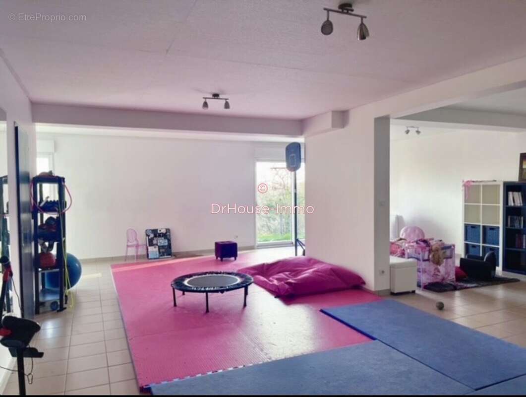 Maison à AMILLY