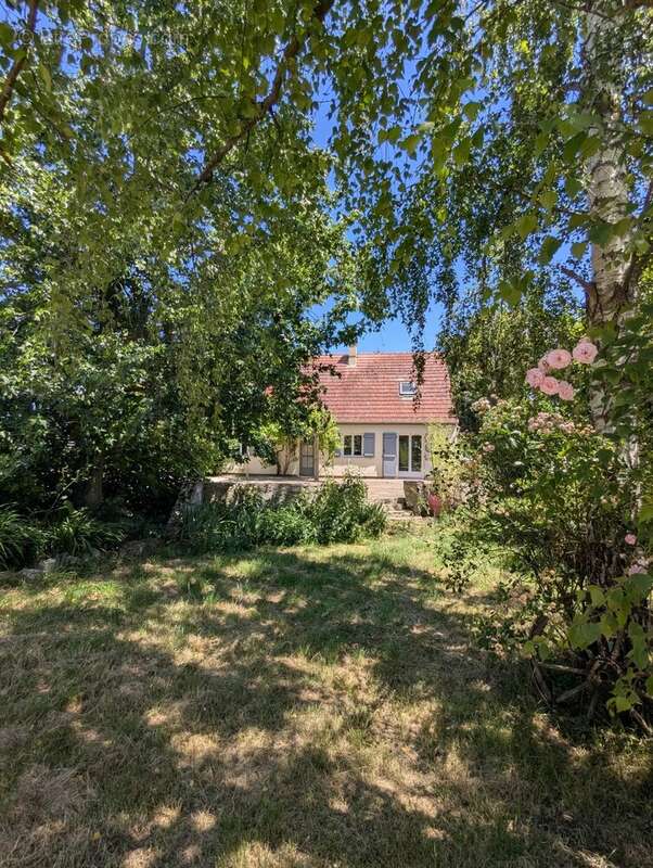 Maison à HEUBECOURT-HARICOURT