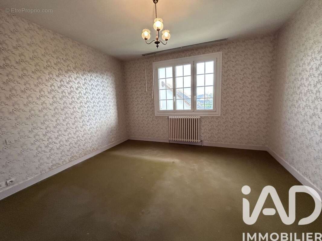 Photo 7 - Maison à SAINT-SULPICE-DE-POMMERAY