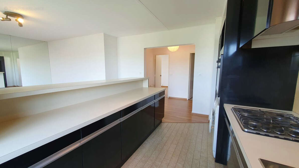 Appartement à SAINT-SEBASTIEN-SUR-LOIRE
