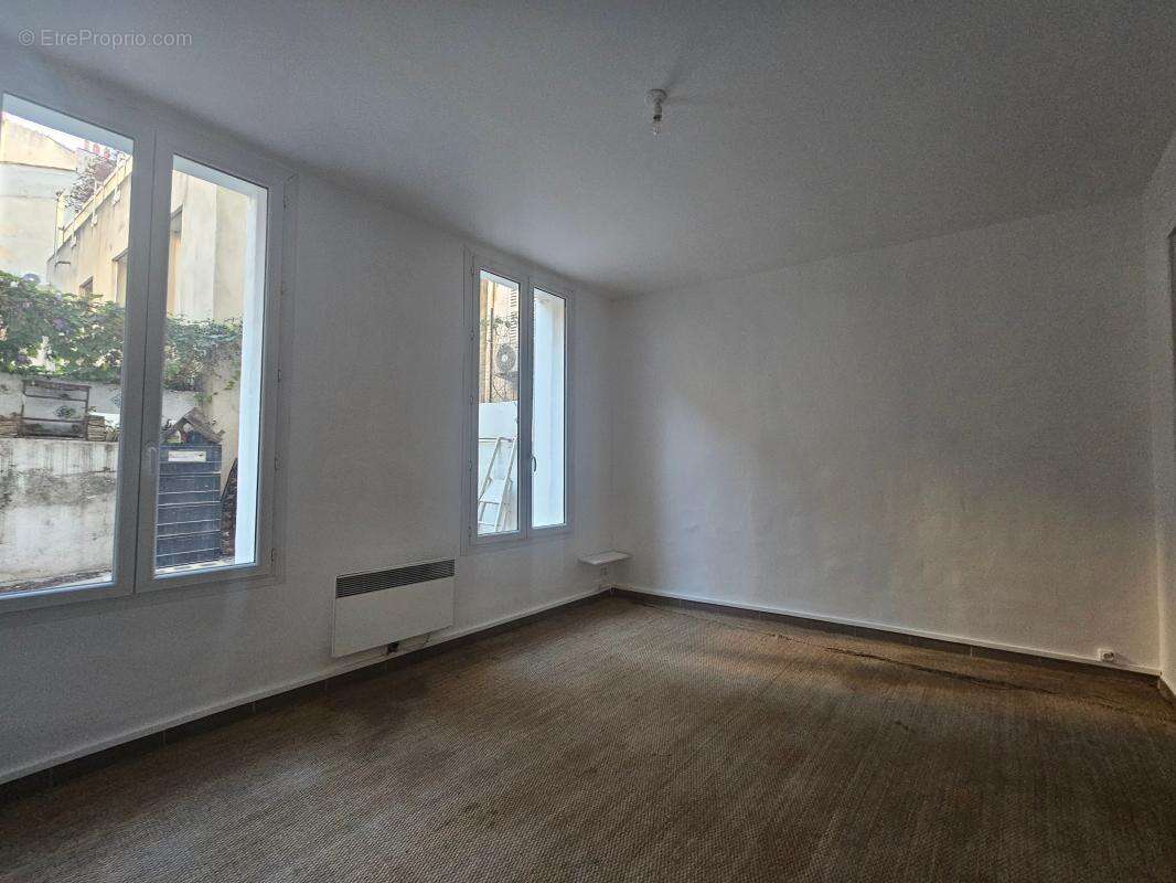 Appartement à MARSEILLE-6E
