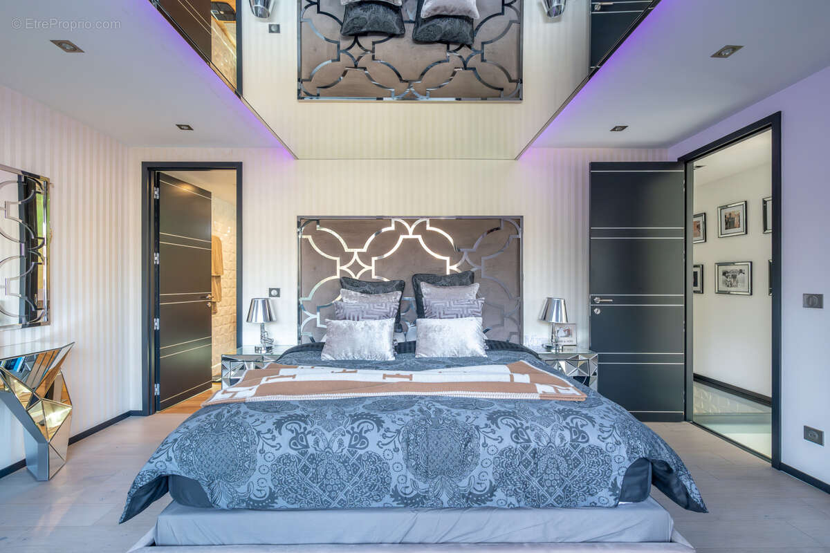 Maison à SAINT-MAUR-DES-FOSSES