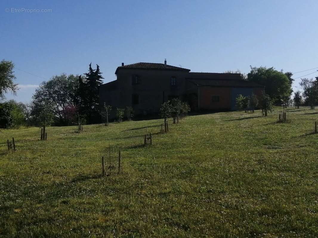 Maison à CAHUZAC-SUR-VERE