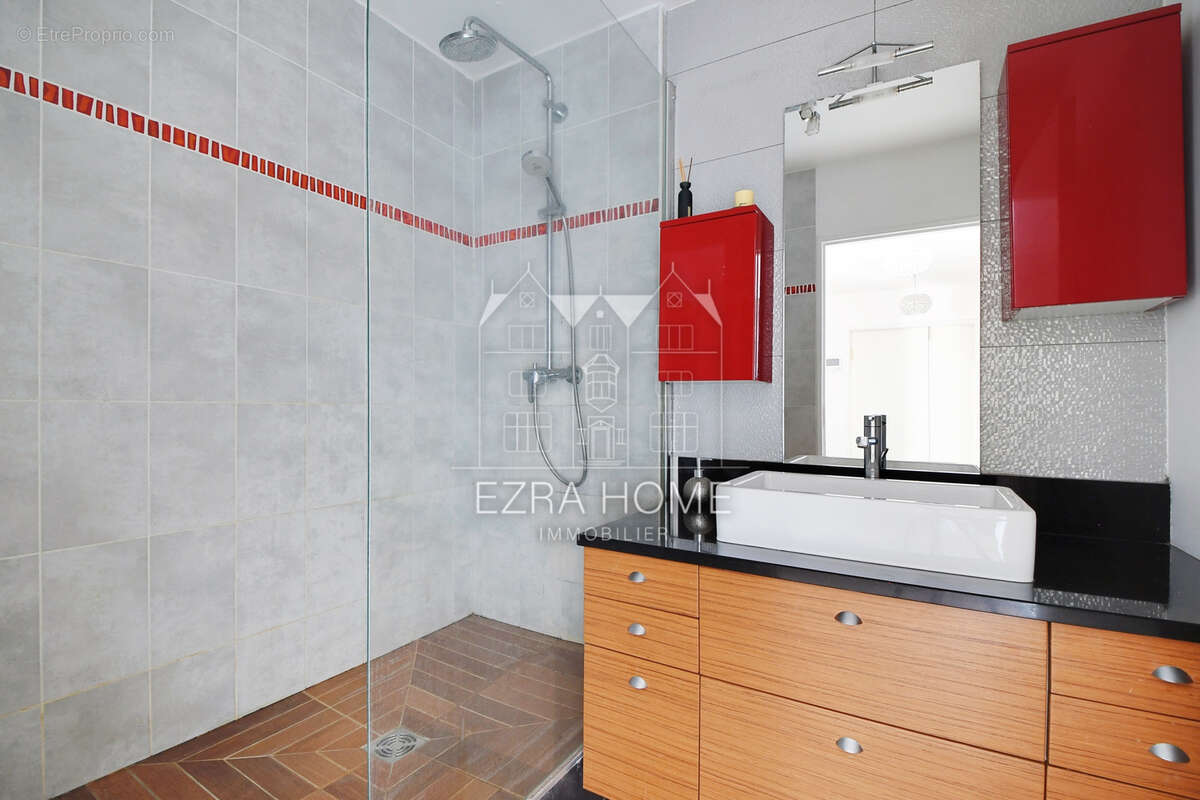 Appartement à ENGHIEN-LES-BAINS