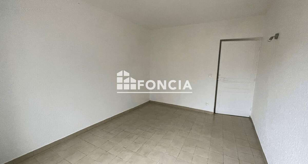 Appartement à CHALEINS