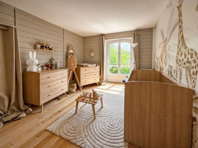 Mont-l'Évêque – Maison de caractère de 135 m² avec jardin, à seulement 4 minutes de Senlis - photo 9