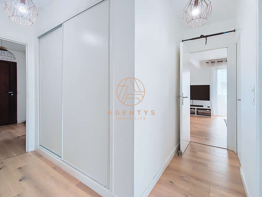 Appartement à SAINT-MAUR-DES-FOSSES