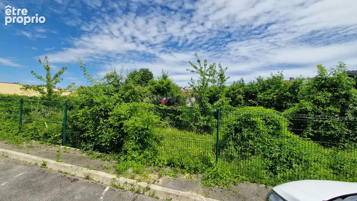 Photo Terrain à Crepy-En-Valois au prix de 320 000€