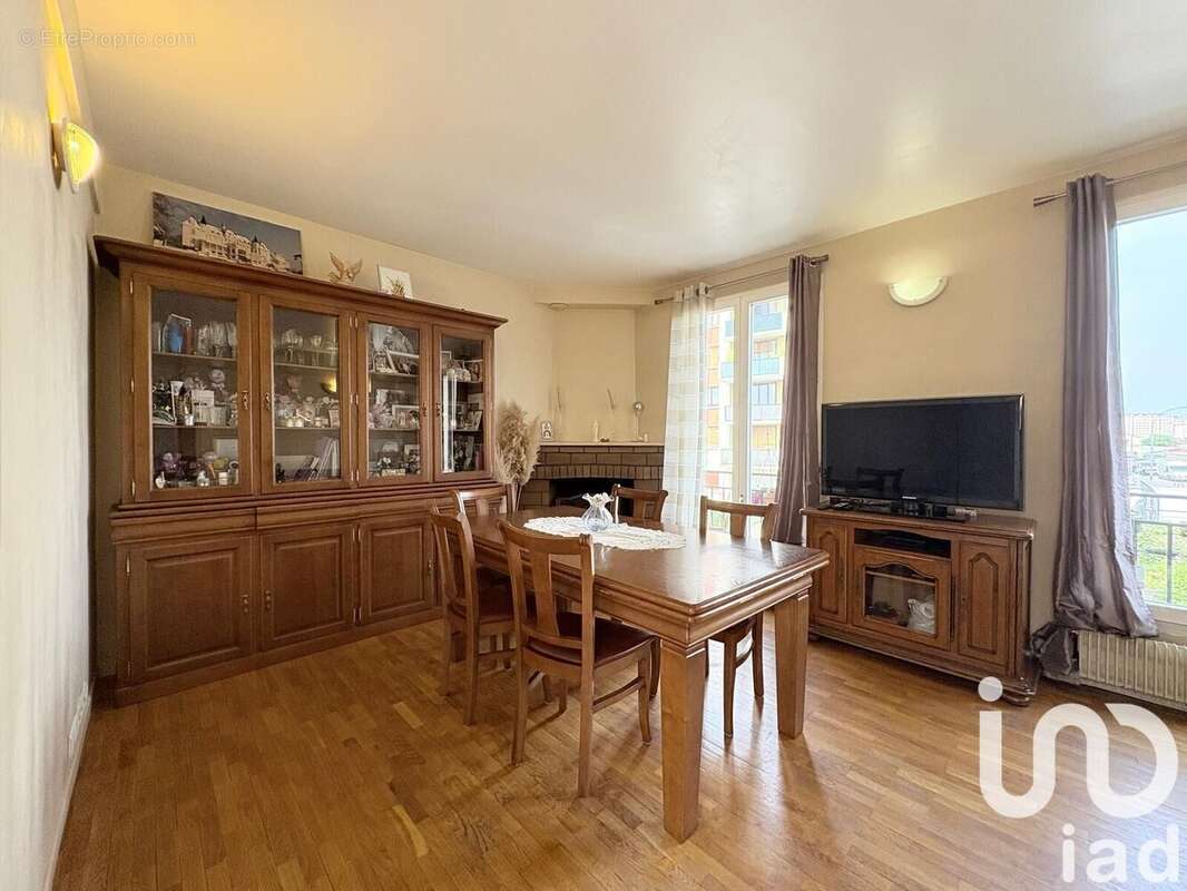 Photo 4 - Appartement à IVRY-SUR-SEINE