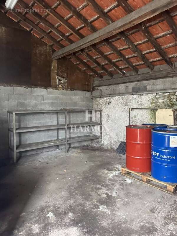Harmon a vendre : Atelier   Oloron-Sainte-Marie - photo 13