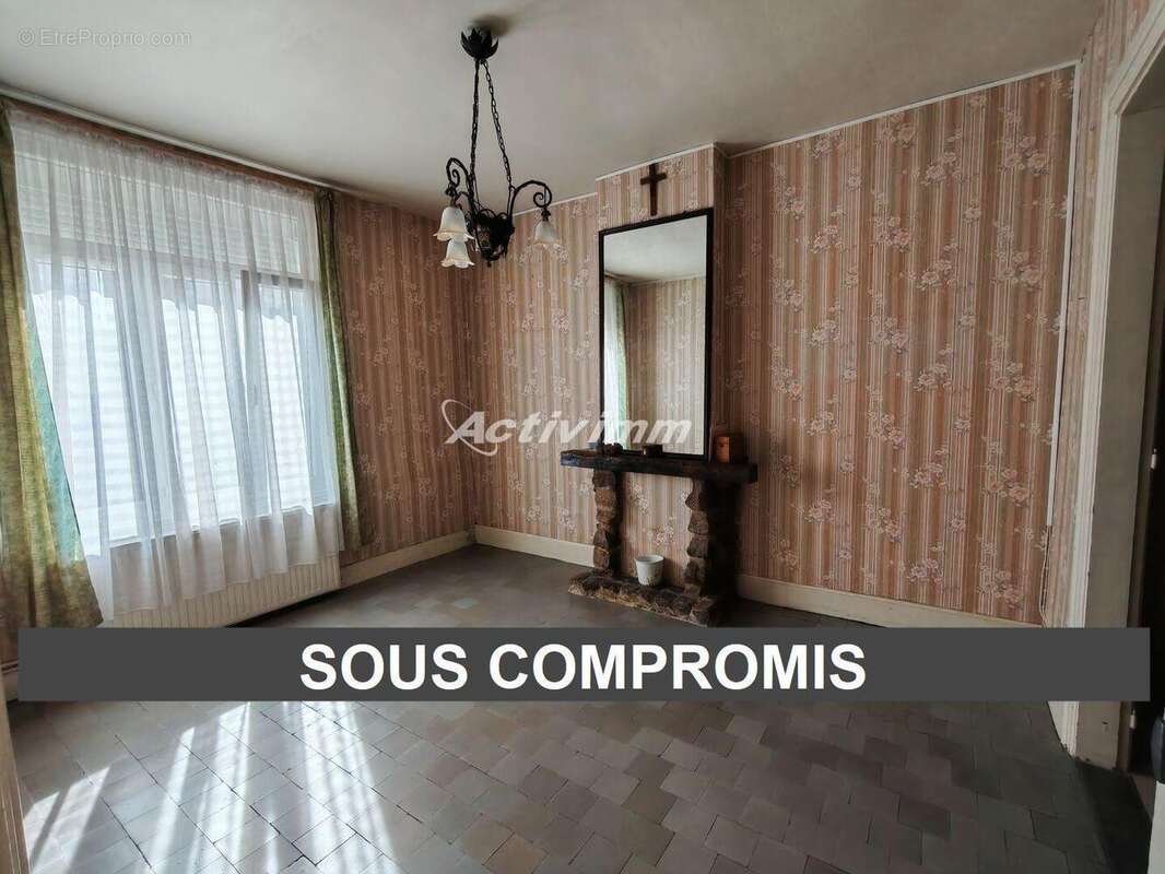 4286 4 - Maison à HESDIN