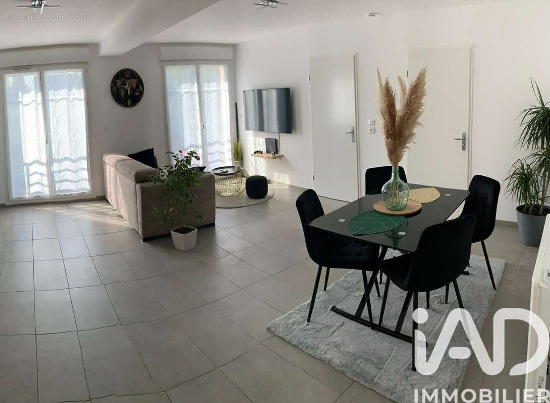 Photo 2 - Appartement à NANTEUIL-LE-HAUDOUIN
