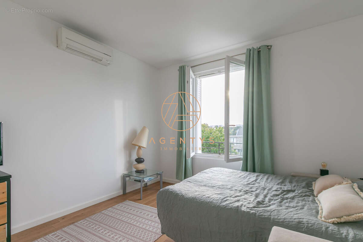 Maison à SAINT-MAUR-DES-FOSSES