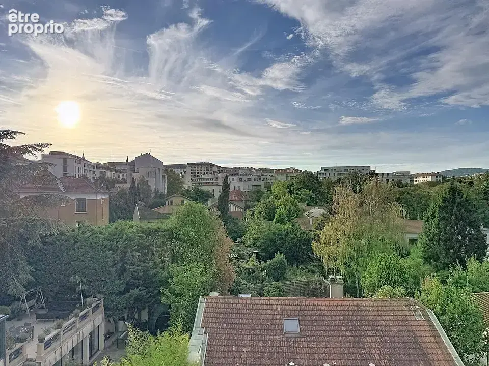 Un écrin de calme et de lumière au cœur de la Croix-Rousse - photo 2