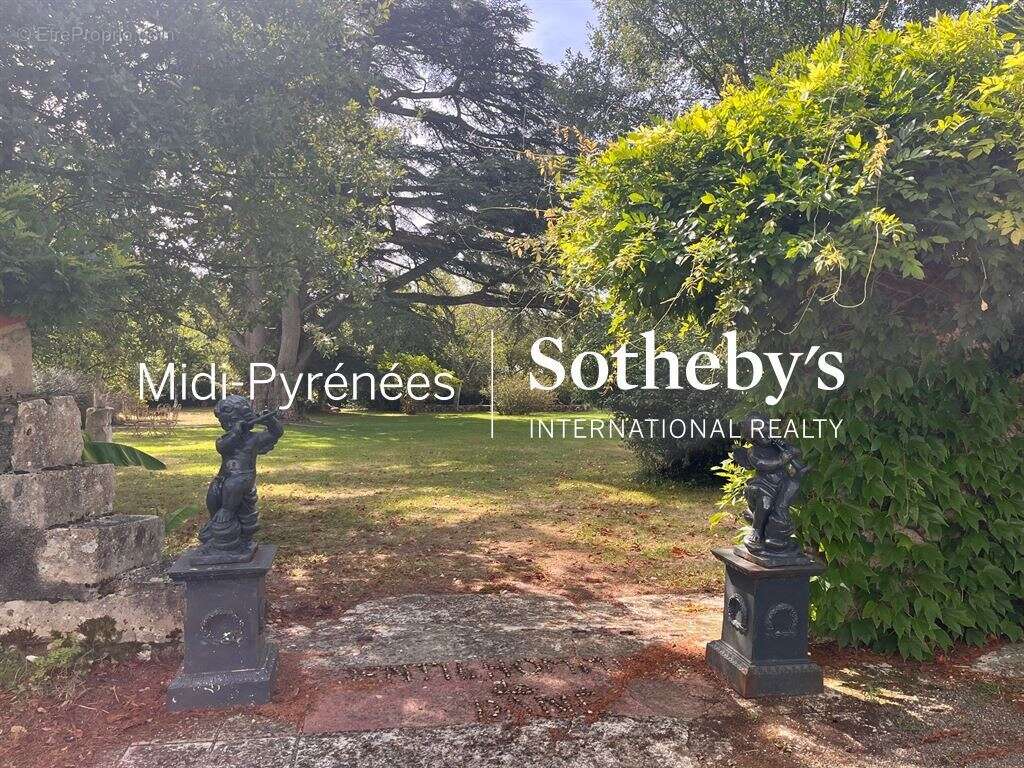 Maison à SAINT-JEAN-POUTGE