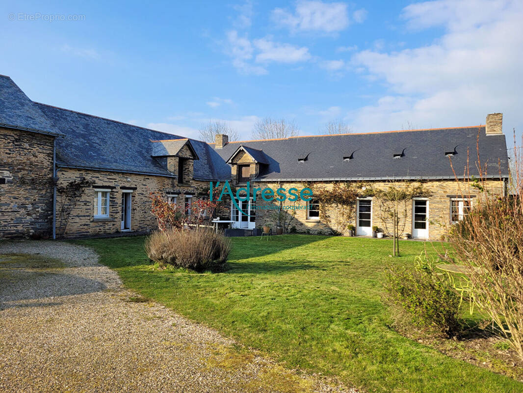 Maison à GRAND-AUVERNE