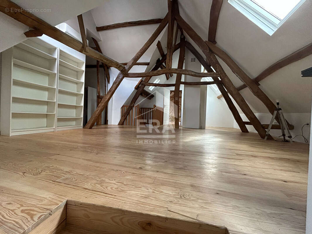 Maison à AIX-EN-ISSART