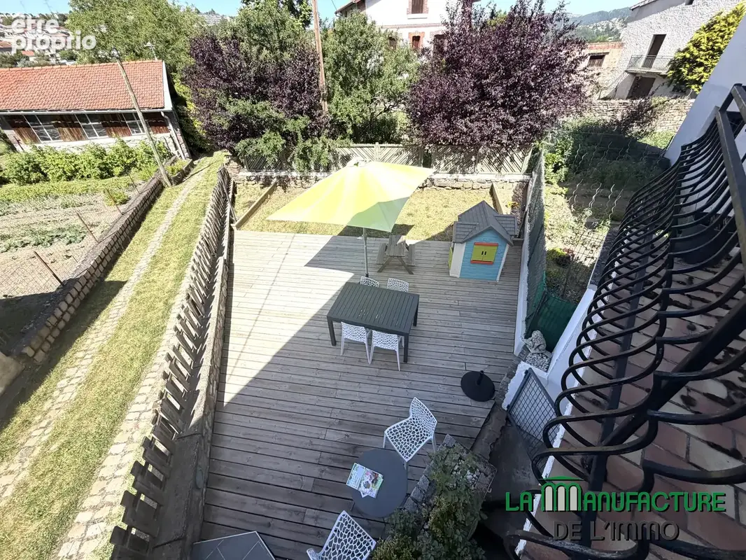 Maison de ville de 82 m2 avec terrasse et jardin de 126 m2 / le chambon-feugerolles-secteur Gaffard. - photo 19
