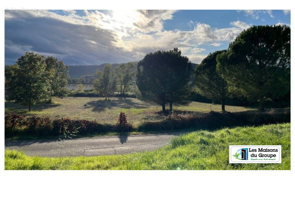 Terrain à PONSAS