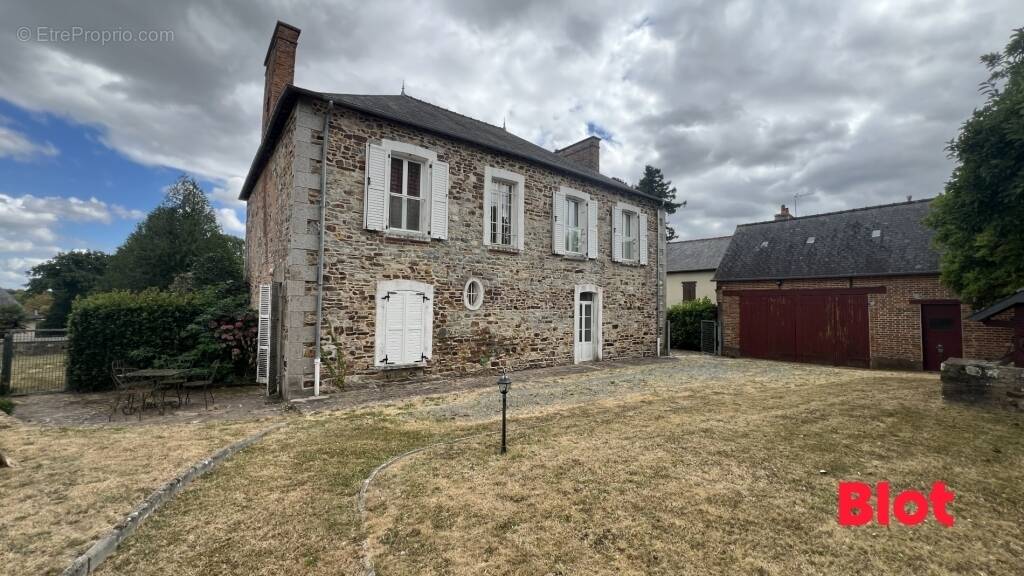 Maison à SAINT-AUBIN-D'AUBIGNE