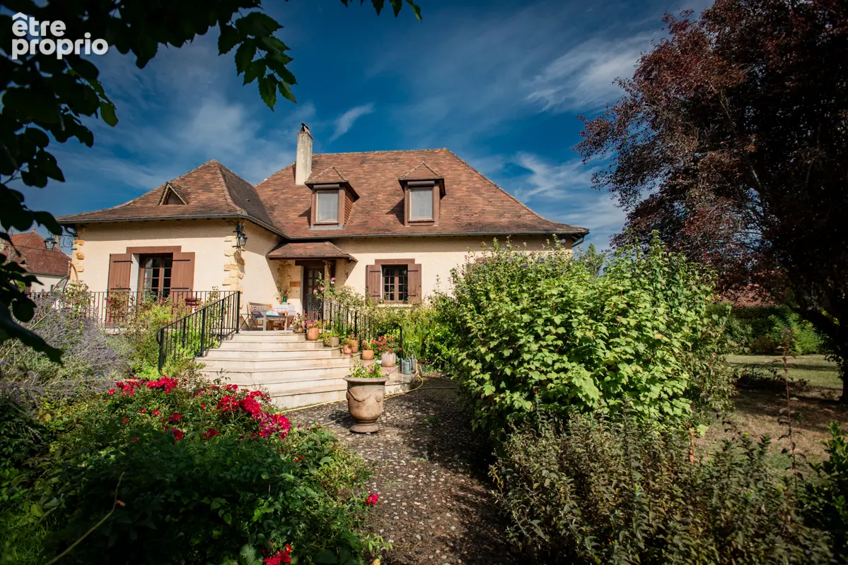 Charmante Perigourdine, +/-200m2, 4 chambres, jardin  et etang sur 3145m2 - photo 2