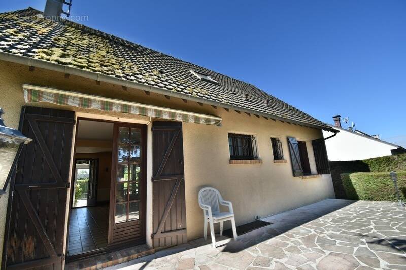 Maison à BEVILLE-LE-COMTE
