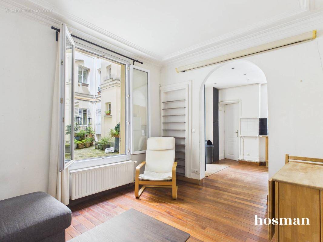 Appartement à PARIS-18E