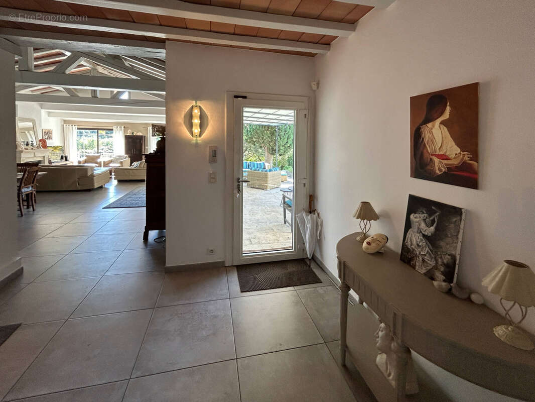 Maison à SAINT-QUENTIN-LA-POTERIE